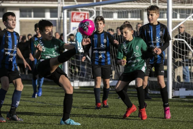 Fotos de partidos disputados en la segunda jornada de la 38 edición del Torneo Interescolar Fundación Osasuna