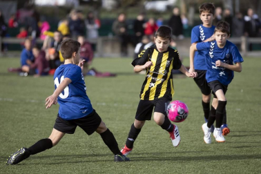 Fotos de partidos disputados en la segunda jornada de la 38 edición del Torneo Interescolar Fundación Osasuna