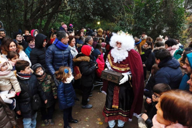 Imágenes del belén viviente de la localidad ribera de Cortes.