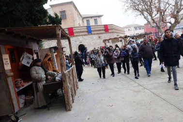 Imágenes del belén viviente de la localidad ribera de Cortes.