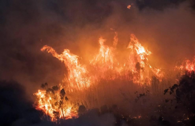 Centenares de incendios arden en la última jornada del 2019 en Australia