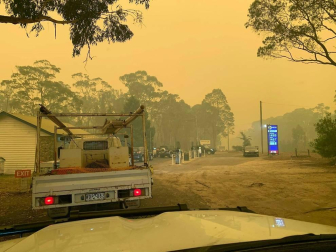 Centenares de incendios arden en la última jornada del 2019 en Australia