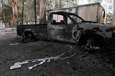Centenares de incendios arden en la última jornada del 2019 en Australia