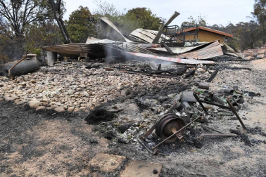 Centenares de incendios arden en la última jornada del 2019 en Australia