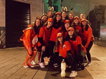 La Nochevieja de 2019 y el recibimiento del año nuevo 2020 pilló a los navarros con sus originales disfraces.