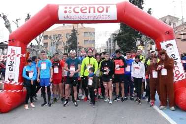 Galería de fotos de las carreras con las que se despidió el año en diferentes localidades de la Ribera.