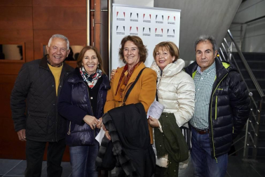 La Casa de Cultura María de Maeztu de Artica acogió, el pasado 27 de diciembre, el I Festival de Jota Villancico. Familias y amigos pudieron disfrutar de un gran espectáculo tradicional en un ambiente navideño.