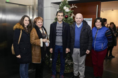 La Casa de Cultura María de Maeztu de Artica acogió, el pasado 27 de diciembre, el I Festival de Jota Villancico. Familias y amigos pudieron disfrutar de un gran espectáculo tradicional en un ambiente navideño.