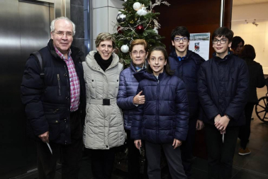 La Casa de Cultura María de Maeztu de Artica acogió, el pasado 27 de diciembre, el I Festival de Jota Villancico. Familias y amigos pudieron disfrutar de un gran espectáculo tradicional en un ambiente navideño.