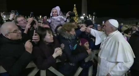 El Papa pide perdón por el encontronazo con una peregrina