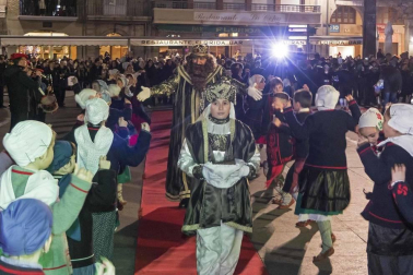 Cabalgata de sus Majestades de Oriente los Reyes Magos en Estella.