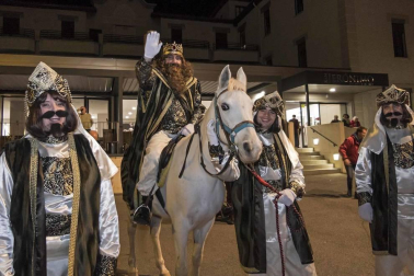 Cabalgata de sus Majestades de Oriente los Reyes Magos en Estella.