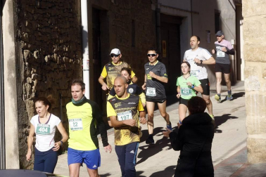 La cita, que reunió este domingo por la mañana a un total de 425 corredores, recaudó 300 euros para la asociación GERNA