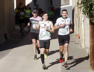 La cita, que reunió este domingo por la mañana a un total de 425 corredores, recaudó 300 euros para la asociación GERNA