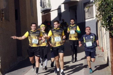 La cita, que reunió este domingo por la mañana a un total de 425 corredores, recaudó 300 euros para la asociación GERNA