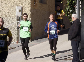 La cita, que reunió este domingo por la mañana a un total de 425 corredores, recaudó 300 euros para la asociación GERNA