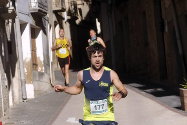 La cita, que reunió este domingo por la mañana a un total de 425 corredores, recaudó 300 euros para la asociación GERNA