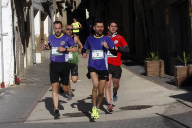 La cita, que reunió este domingo por la mañana a un total de 425 corredores, recaudó 300 euros para la asociación GERNA