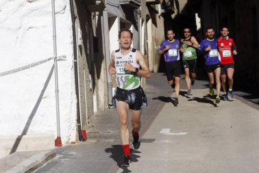 La cita, que reunió este domingo por la mañana a un total de 425 corredores, recaudó 300 euros para la asociación GERNA