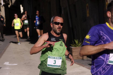 La cita, que reunió este domingo por la mañana a un total de 425 corredores, recaudó 300 euros para la asociación GERNA