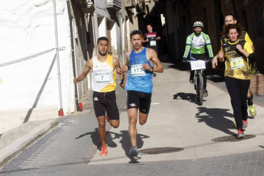 La cita, que reunió este domingo por la mañana a un total de 425 corredores, recaudó 300 euros para la asociación GERNA