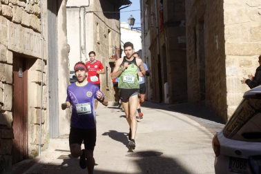 La cita, que reunió este domingo por la mañana a un total de 425 corredores, recaudó 300 euros para la asociación GERNA