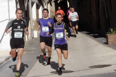 La cita, que reunió este domingo por la mañana a un total de 425 corredores, recaudó 300 euros para la asociación GERNA
