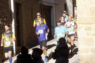 La cita, que reunió este domingo por la mañana a un total de 425 corredores, recaudó 300 euros para la asociación GERNA