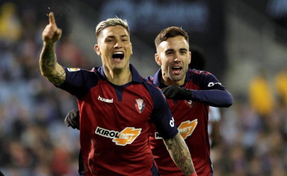 El Chimy Ávila celebra el gol del empate contra el Celta.