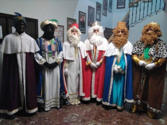 Fotos de las Cabalgatas de sus Majestades los Reyes Magos de Oriente en varias localidades de Tierra Estella como Ayegui, Azagra, Bargota, Echávarri, Larrión, Mendavia, Oteiza y San Adrián.