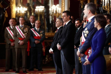 Felipe VI, acompañado por la reina Letizia, ha presidido la ceremonia de la Pascua Militar en el Palacio Real, a la que han asistido el presidente del Gobierno en funciones, Pedro Sánchez,