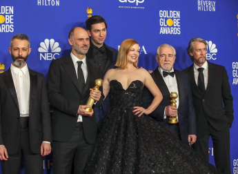 La comedia 'Érase una vez en ...Hollywood' de Quentin Tarantino y el drama '1917' de Sam Mendes vencieron en la 77 edición de los Globos, en una repartida ceremonia en la que ni "Dolor y gloria", ni Antonio Banderas lograron el galardón.