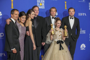 La comedia 'Érase una vez en ...Hollywood' de Quentin Tarantino y el drama '1917' de Sam Mendes vencieron en la 77 edición de los Globos, en una repartida ceremonia en la que ni "Dolor y gloria", ni Antonio Banderas lograron el galardón.