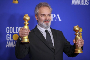 La comedia 'Érase una vez en ...Hollywood' de Quentin Tarantino y el drama '1917' de Sam Mendes vencieron en la 77 edición de los Globos, en una repartida ceremonia en la que ni "Dolor y gloria", ni Antonio Banderas lograron el galardón.