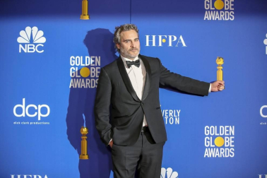La comedia 'Érase una vez en ...Hollywood' de Quentin Tarantino y el drama '1917' de Sam Mendes vencieron en la 77 edición de los Globos, en una repartida ceremonia en la que ni "Dolor y gloria", ni Antonio Banderas lograron el galardón.