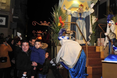 Fotos de la Cabalgata de sus Majestades los Reyes Magos de Oriente en Peralta.