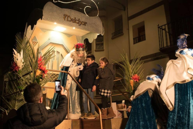 Fotos de la Cabalgata de sus Majestades los Reyes Magos de Oriente en Peralta.