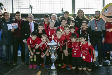 Galería de fotos de los partidos disputados el 6 de enero y de la entrega de trofeos.
