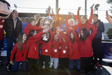 Galería de fotos de los partidos disputados el 6 de enero y de la entrega de trofeos.