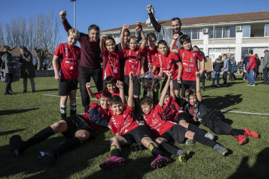 Galería de fotos de los partidos disputados el 6 de enero y de la entrega de trofeos.
