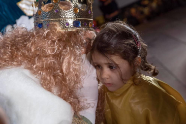 Fotos de la Cabalgata de sus Majestades los Reyes Magos de Oriente en Tudela.