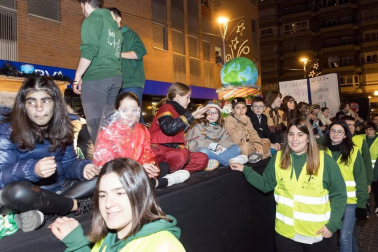 Fotos de la Cabalgata de sus Majestades los Reyes Magos de Oriente en Tudela.