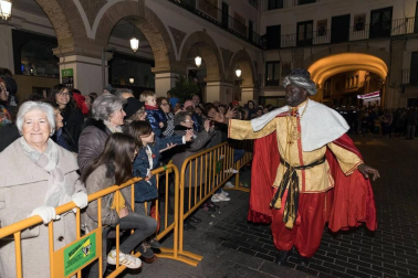 Fotos de la Cabalgata de sus Majestades los Reyes Magos de Oriente en Tudela.