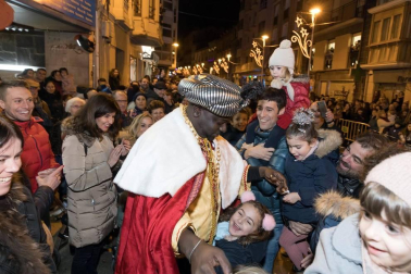 Fotos de la Cabalgata de sus Majestades los Reyes Magos de Oriente en Tudela.