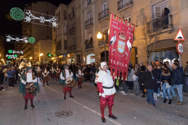 Fotos de la Cabalgata de sus Majestades los Reyes Magos de Oriente en Tudela.