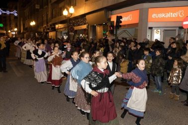 Fotos de la Cabalgata de sus Majestades los Reyes Magos de Oriente en Tudela.