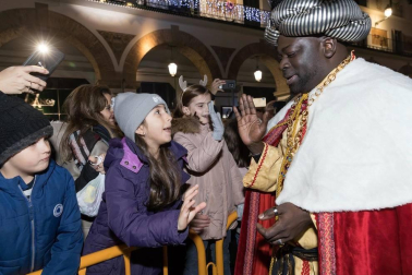 Fotos de la Cabalgata de sus Majestades los Reyes Magos de Oriente en Tudela.