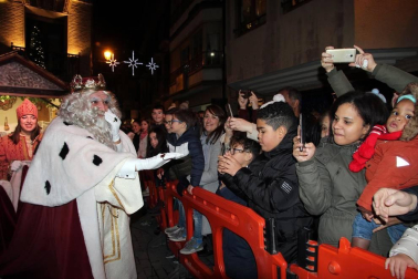 Fotos de la Cabalgata de sus Majestades los Reyes Magos de Oriente en Corella.