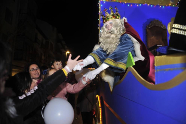 Fotos de la Cabalgata de sus Majestades los Reyes Magos de Oriente en Tafalla.