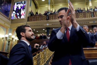 Pedro Sánchez, investido presidente del Gobierno tras la votación más ajustada desde la Transición